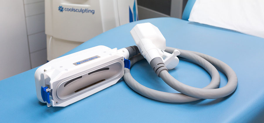 Applicateur Cooladvantage Plus de Coolsculpting au cabinet du Dr Chebani